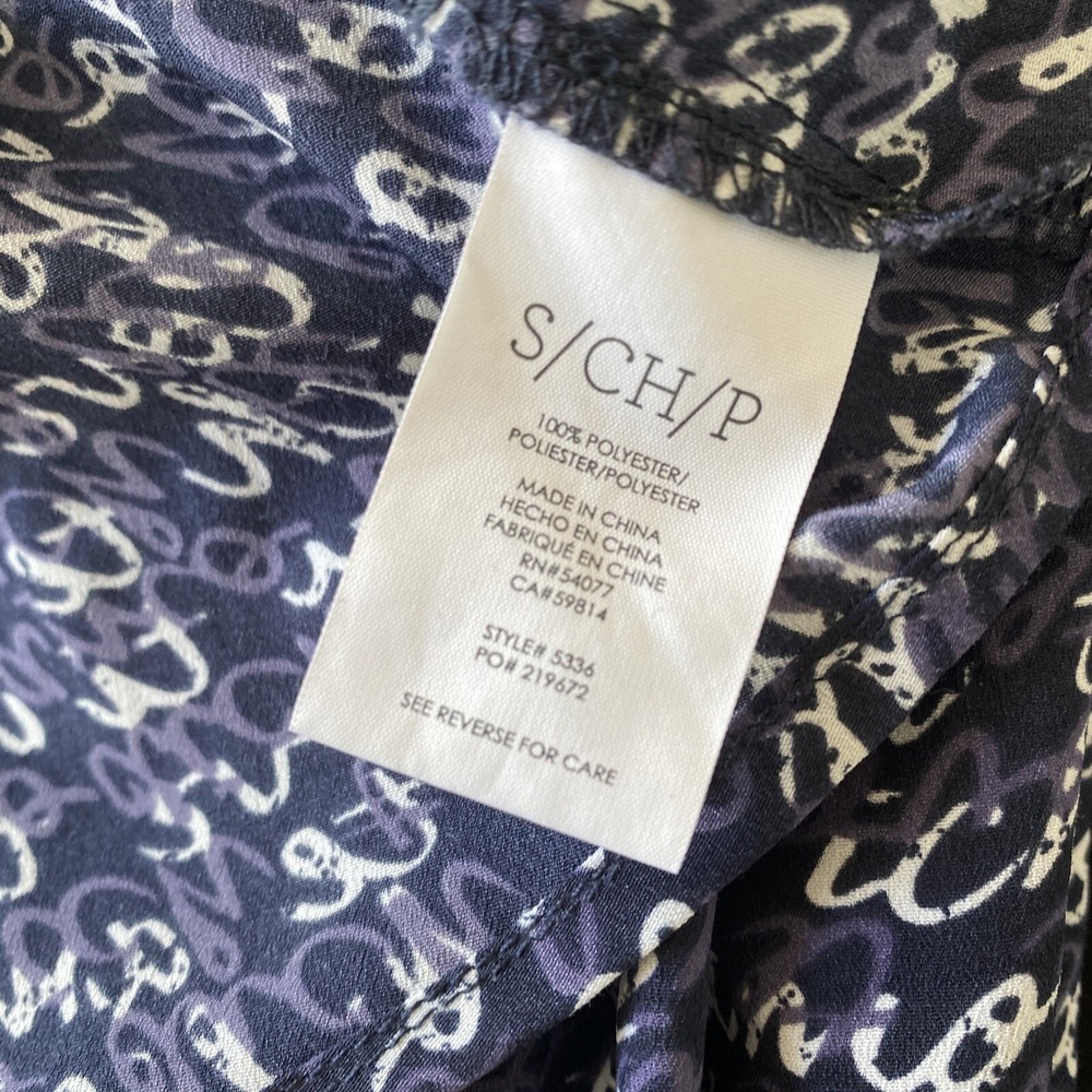 Cabi Amour Blouse Womens Size S Navy Blue Script I Love You Print V-Neck Whimsy - Picture 8 of 8